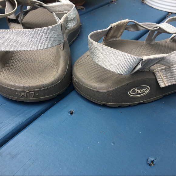 Chacos - Metallic silver Cloud size 7 womens - Picture 4 of 4